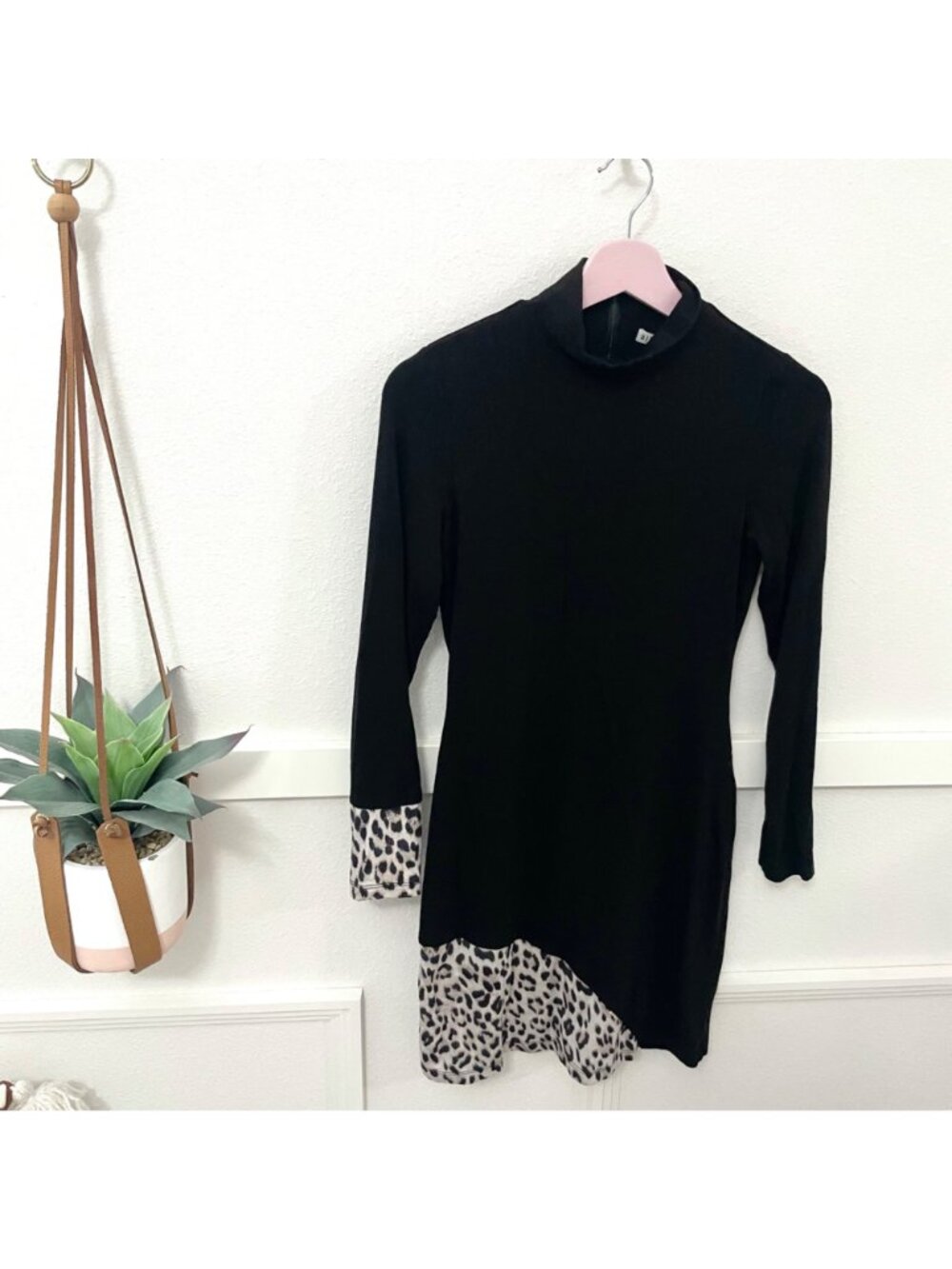 Alice & Olivia Leopard Print High Neck Long Sleeve Dress Size 6 Black - Picture 2 of 7